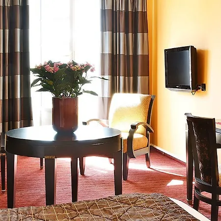 Hotell De La Matelote 4*